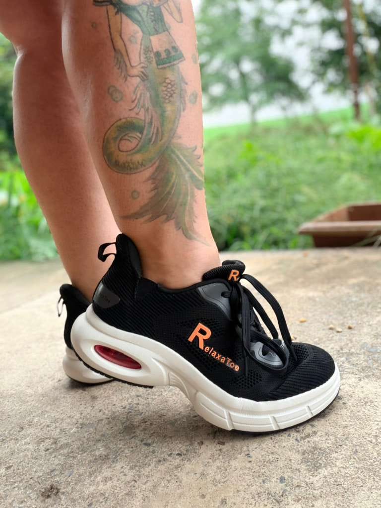 Customer photo review of RelaxaToe™ Pro — 12-Hour Shift Shoes for All-Day Foot, Knee & Back Pain Relief