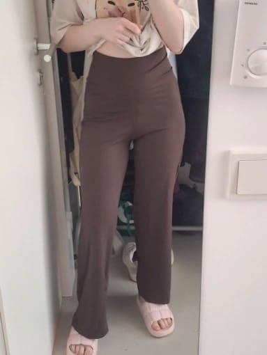Customer photo review of High-Waist Stretch Yoga Pants for Women with Pockets, Soft Lightweight Fit