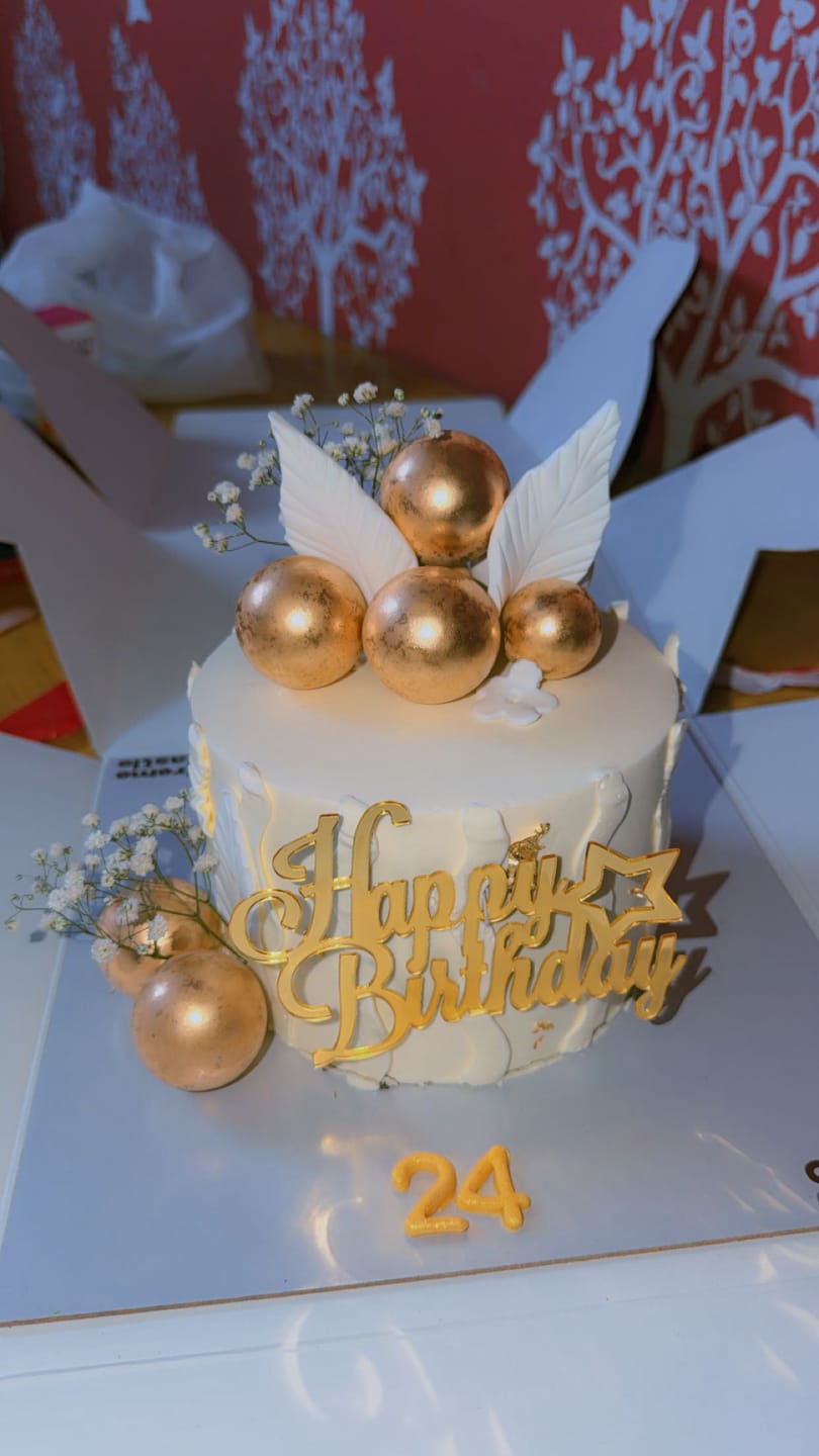 Customer photo review of Customized Flower Cake
