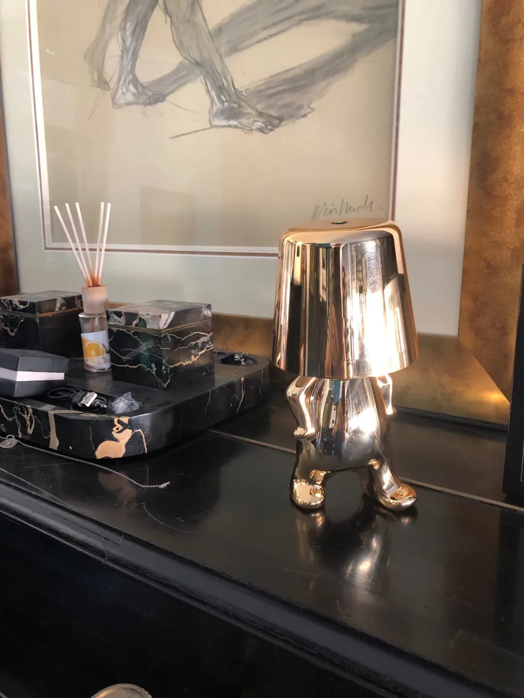 Customer photo review of Figurine Table Lamp for Bedside, Gold, Touch Dimming, 19 cm