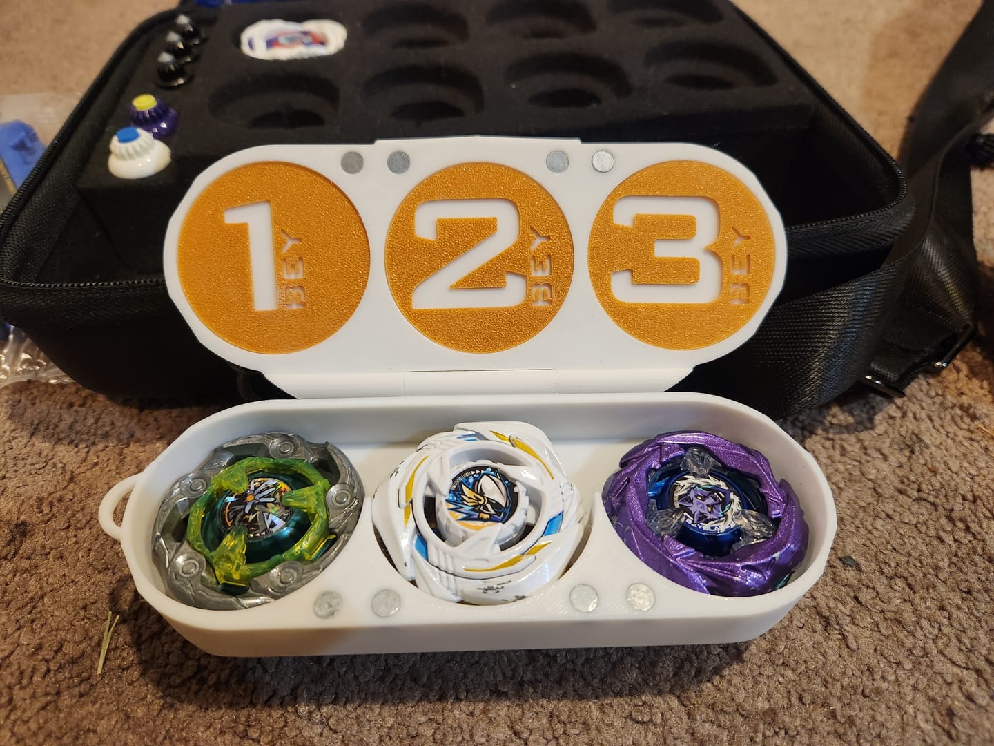 Customer photo review of [Pre-Order] Takara Tomy Beyblade X UX-20 Starter Glory Valkyrie LF