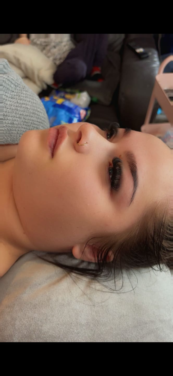 Customer photo review of 20D (Gold Range) Premade Russian Volume