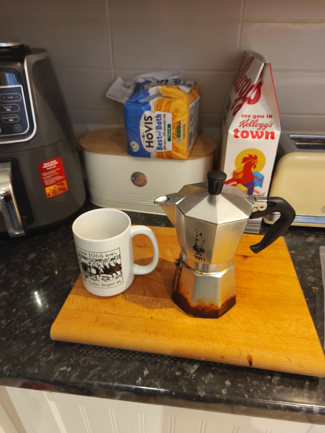 Customer photo review of 1066 Never Forget Old English Tapestry Ceramic Mug, (11oz, 15oz)