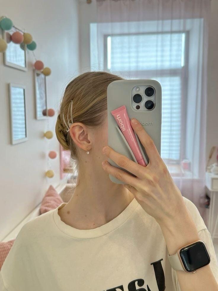 Customer photo review of Rhode Phone Case Rose