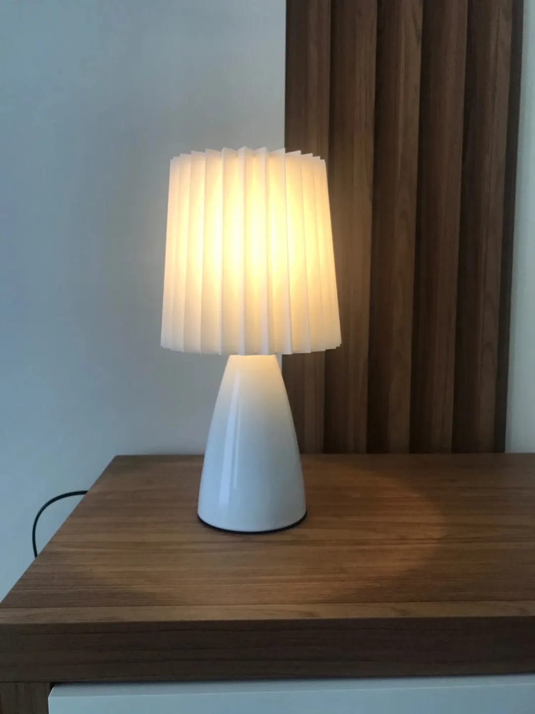 Customer photo review of Ceramic Table Lamp for Nightstand, Fabric Shade, 31 cm