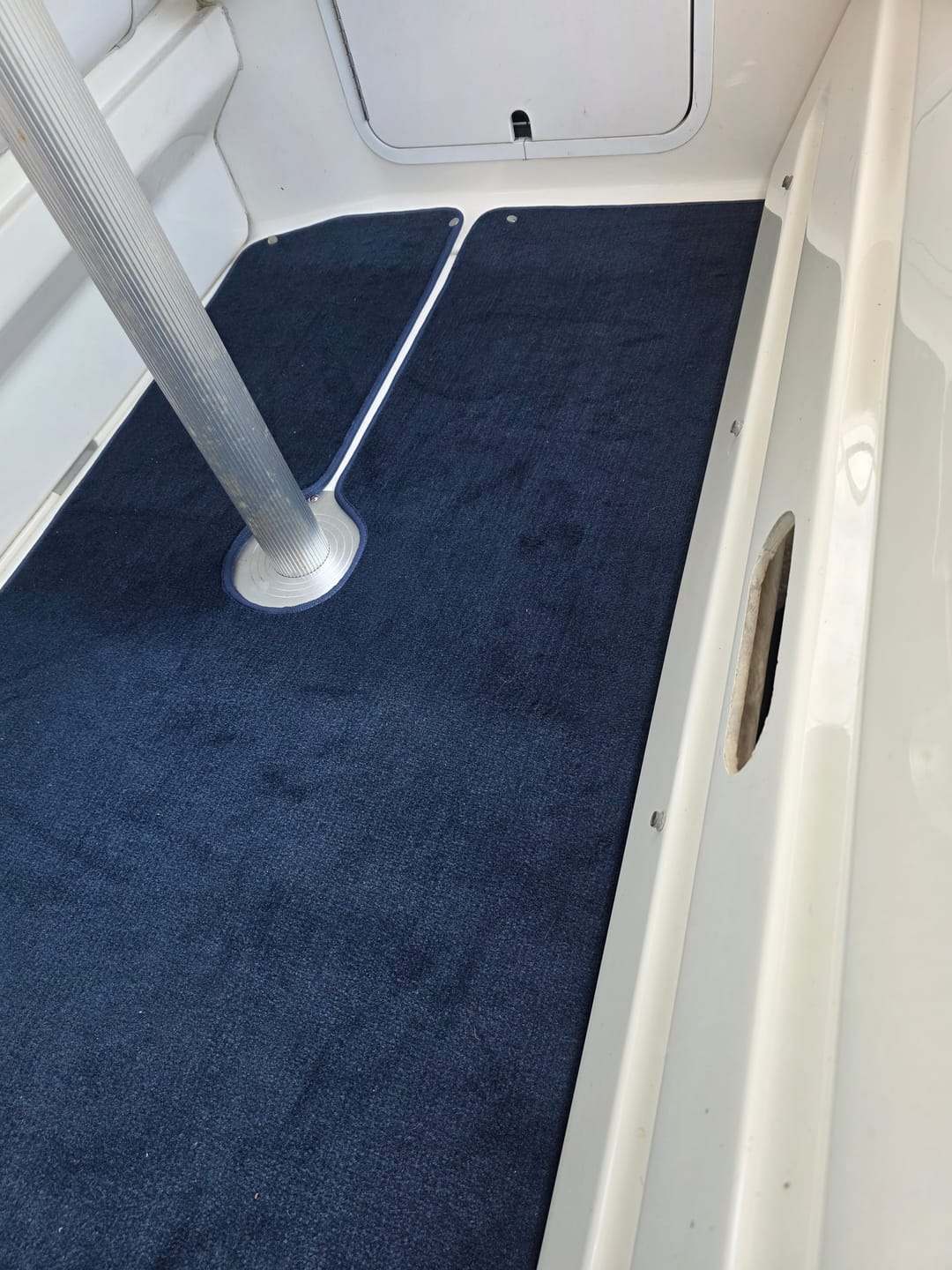 Customer photo review of 1994-1997 Sea Ray 270 Sundancer Snap in Boat Carpet