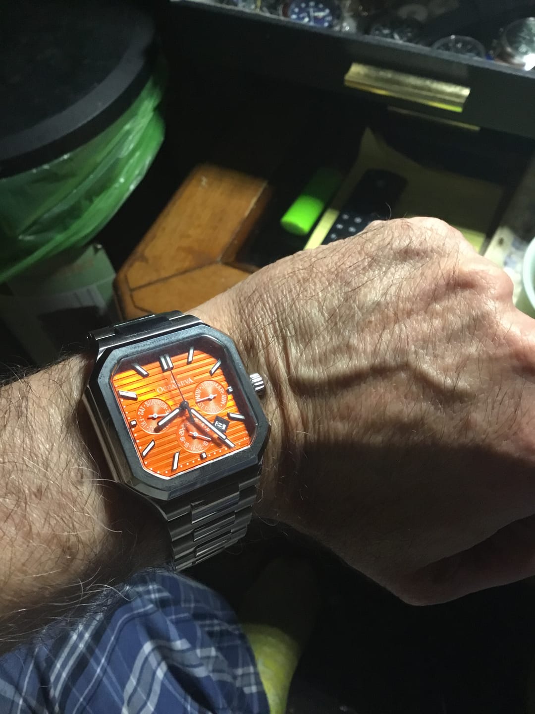 Customer photo review of Oceaneva Mens Tenuis Automatic Calendar Thin Watch Orange Dial