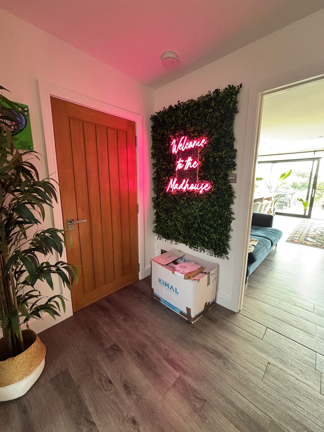 Customer photo review of Custom Neon: Welcome to the...