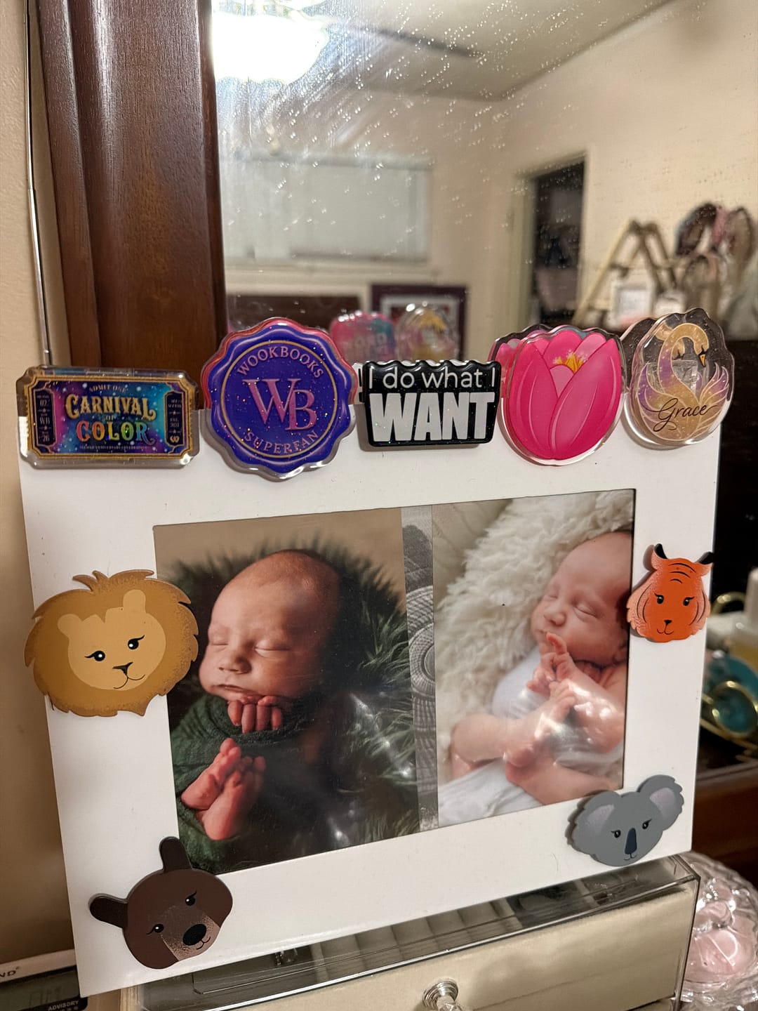 Customer photo review of Super Fan Exclusive Wax Seal Acrylic Page Clip