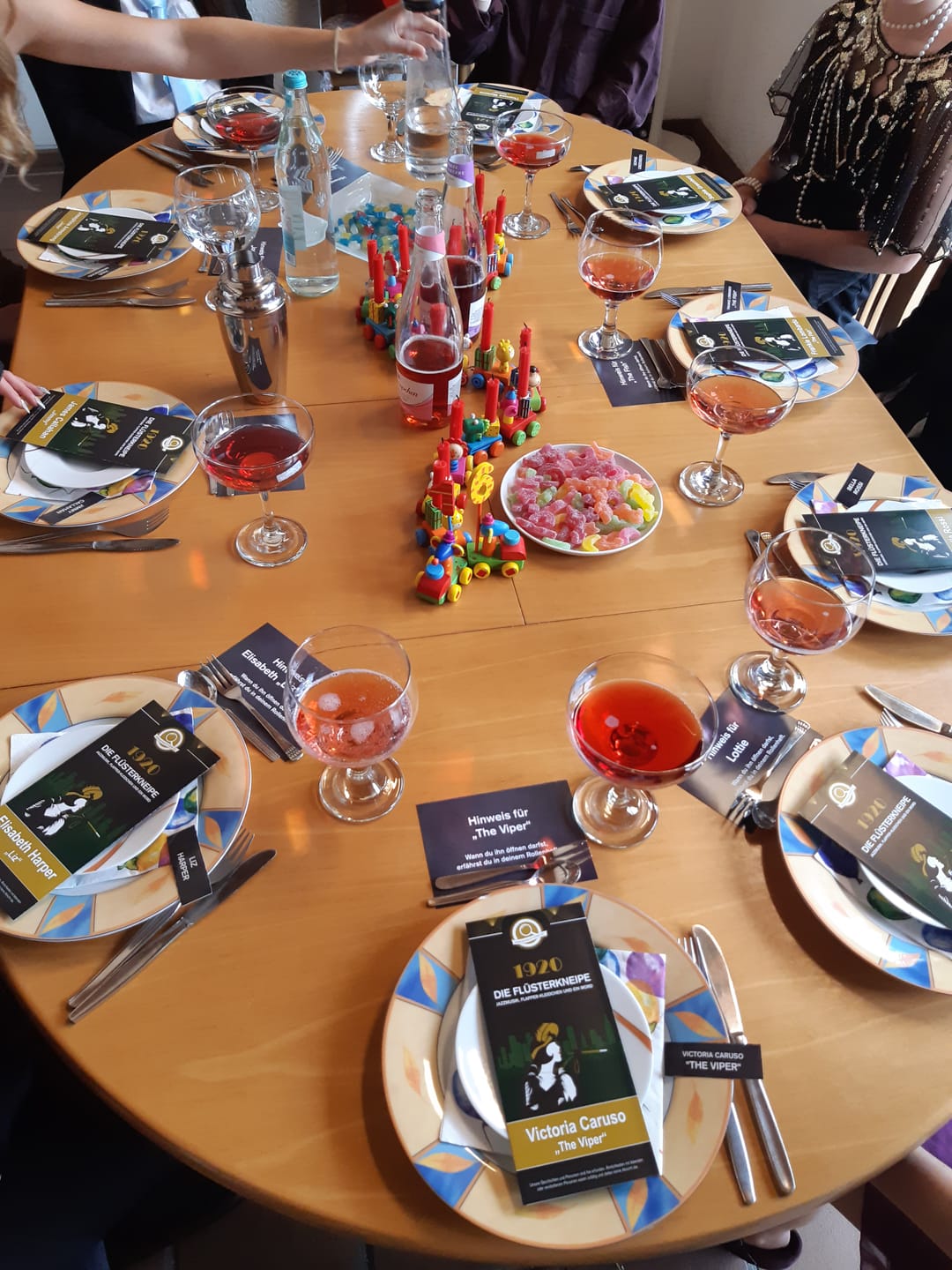Customer photo review of 1920 Die Flüsterkneipe: Das 20er Jahre Krimidinner
