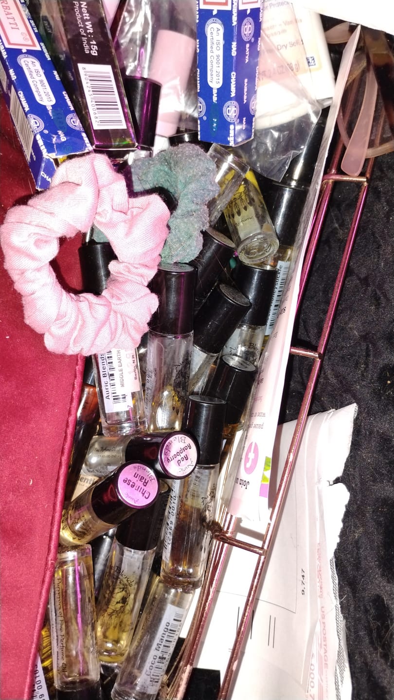Customer photo review of Auric Blends Roll-On Perfume Oil