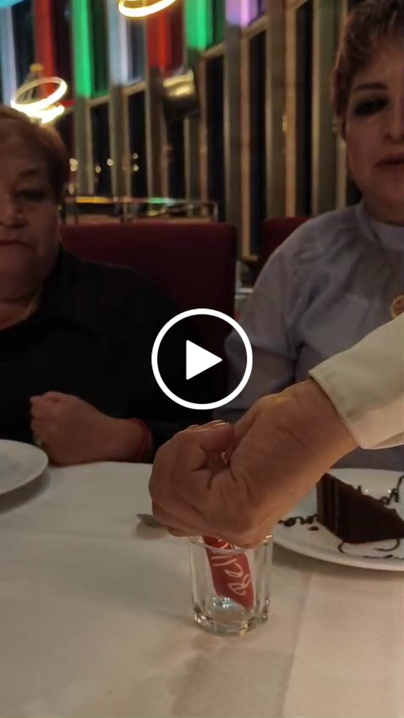 Customer video review of Menú Bellini