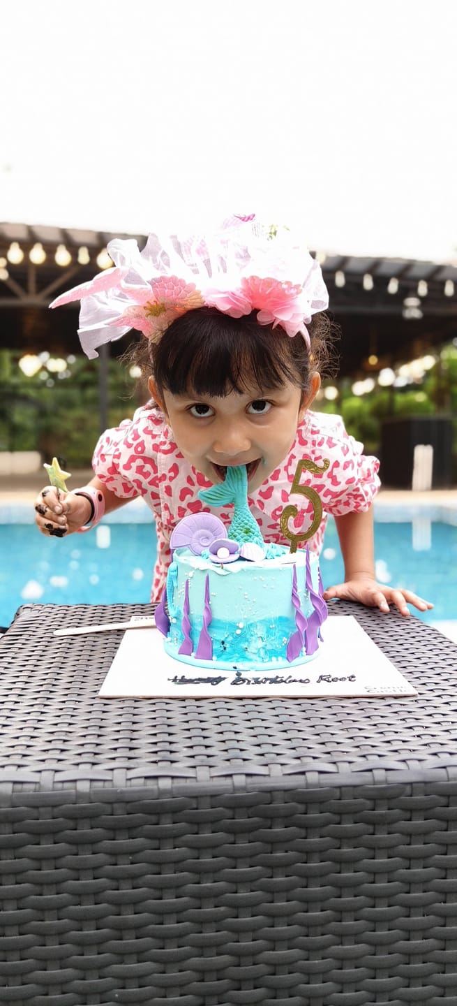 Customer photo review of Mermaid Wave Birthday Cake