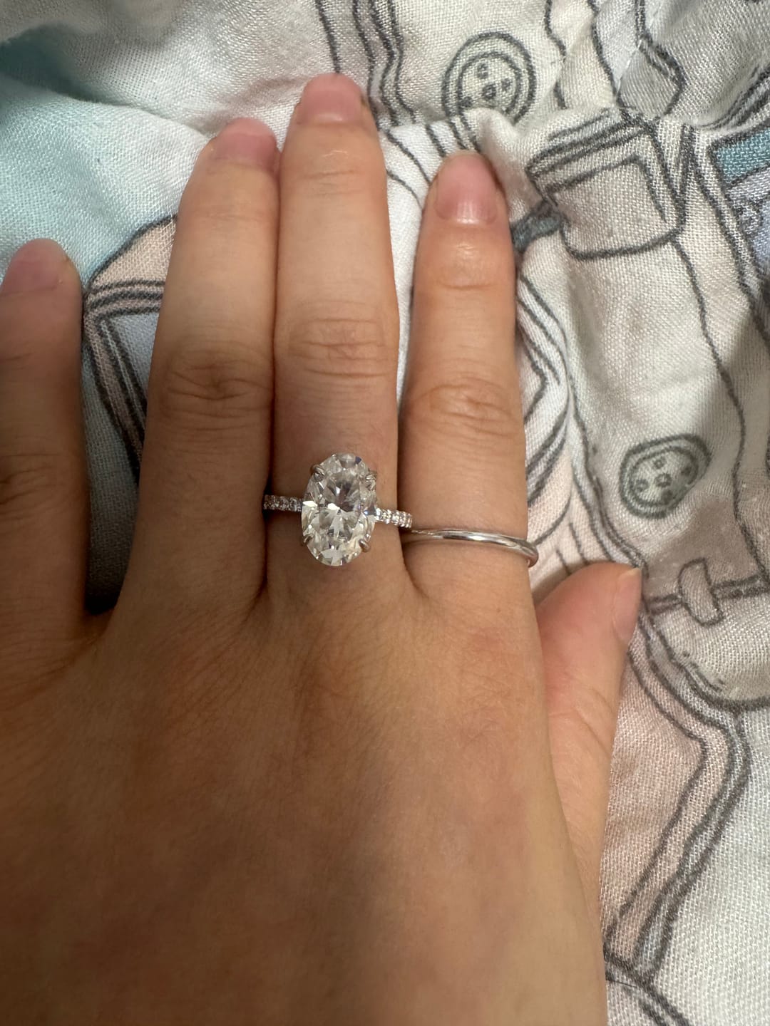 Customer photo review of S925 4.0Ct Oval Cut Classic Hidden Halo Pavé Engagement Ring Promise Ring