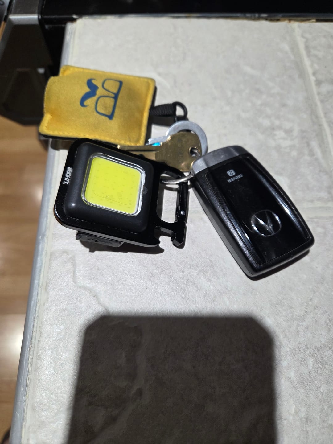 Customer photo review of 80Eighty® Mini 3-1 Flashlight Keychain
