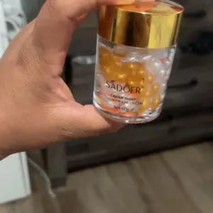 Customer photo review of Crema Contorno Occhi Anti-Invecchiamento con Estratto di Caviale