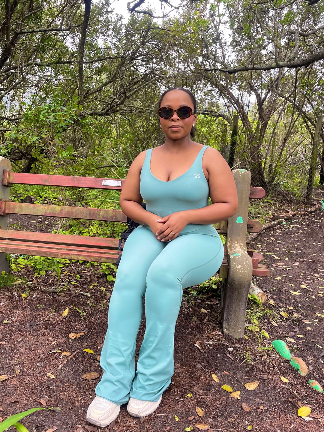 Customer photo review of Adjustable Strap High Impact Sports Bra & Pocket Leggings Set