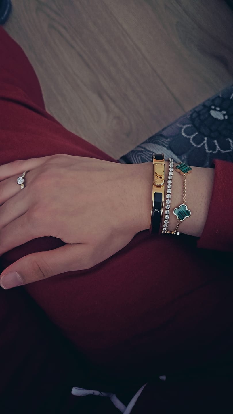 Customer photo review of Green Clover Armband