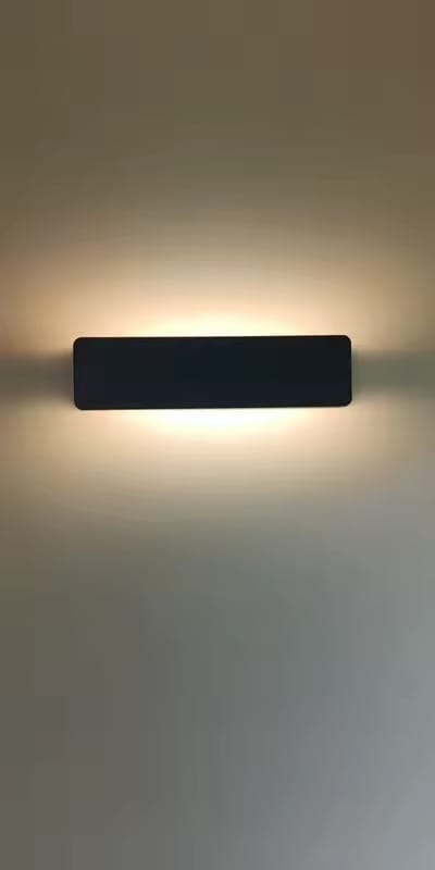 Customer photo review of Arandela de Parede LED em Alumínio Ajustável 270°