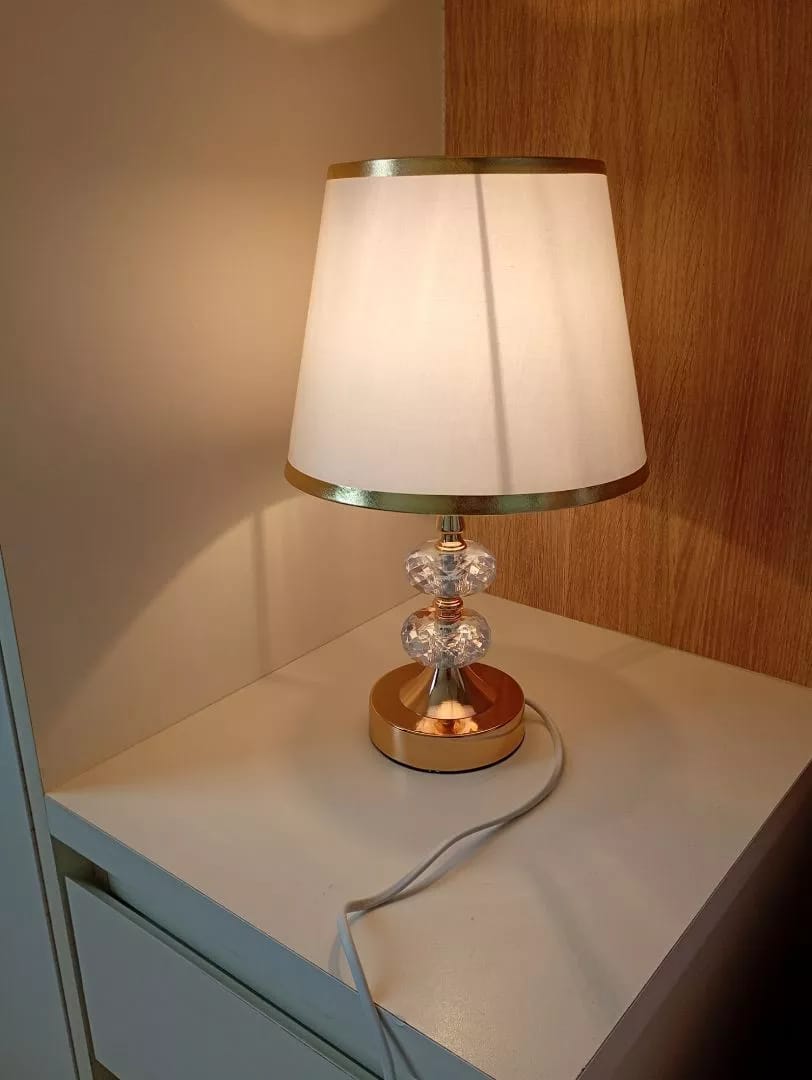 Customer photo review of Abajur Dourado 3 Tons de luz Touch