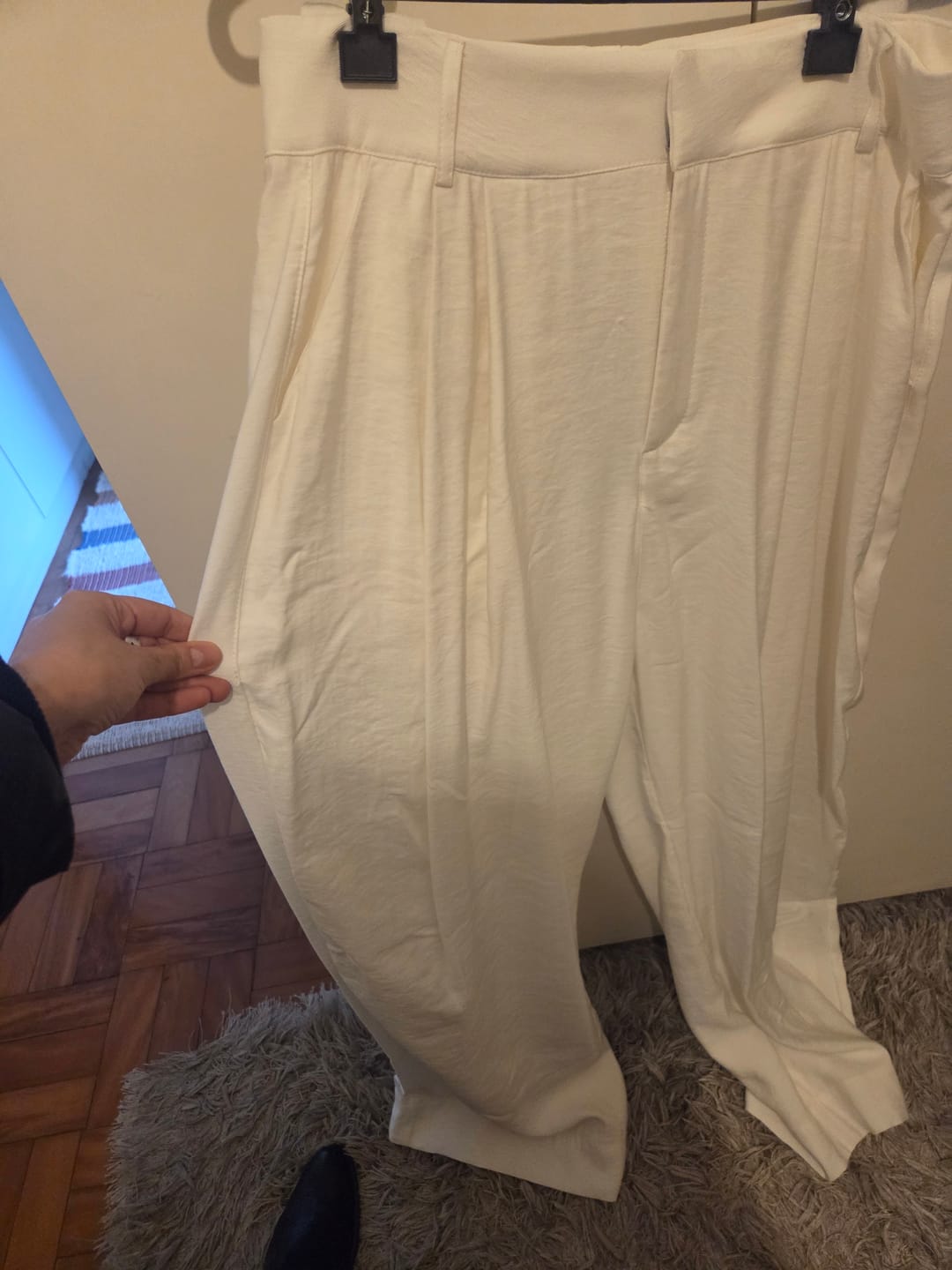 Customer photo review of Calça Pantalona Agave Off White + Forro
