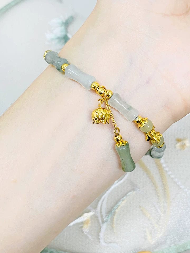 Customer photo review of The Unyielding Grace - Cuizhu Hetian Jade Bracelet