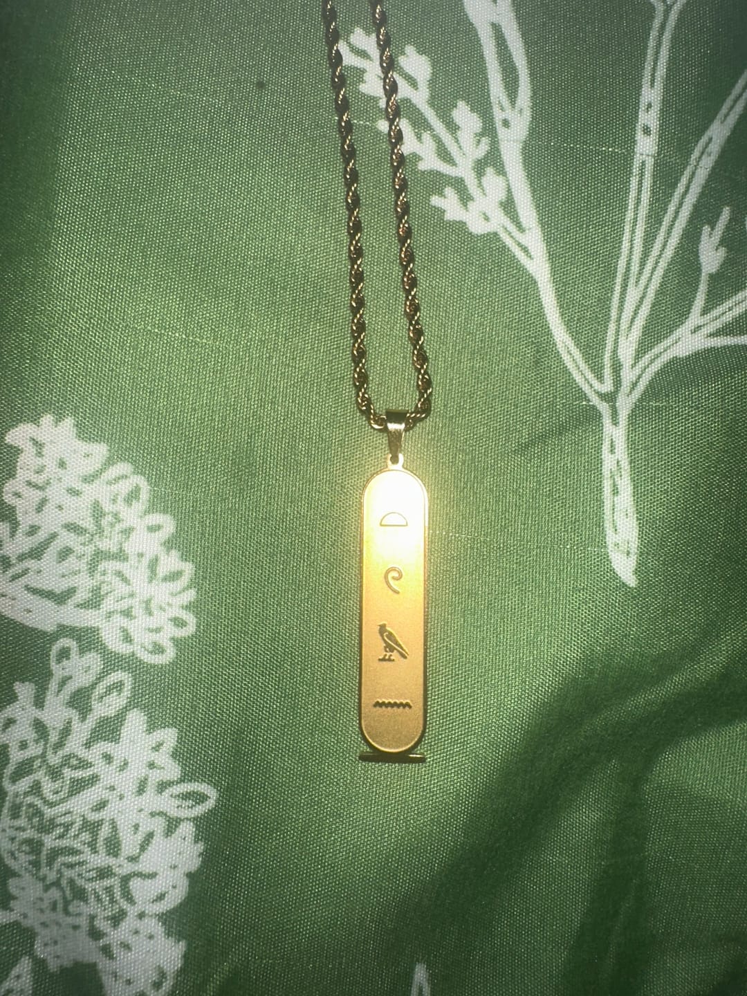 Customer photo review of Collier Personnalisé Hiéroglyphes Égyptiens