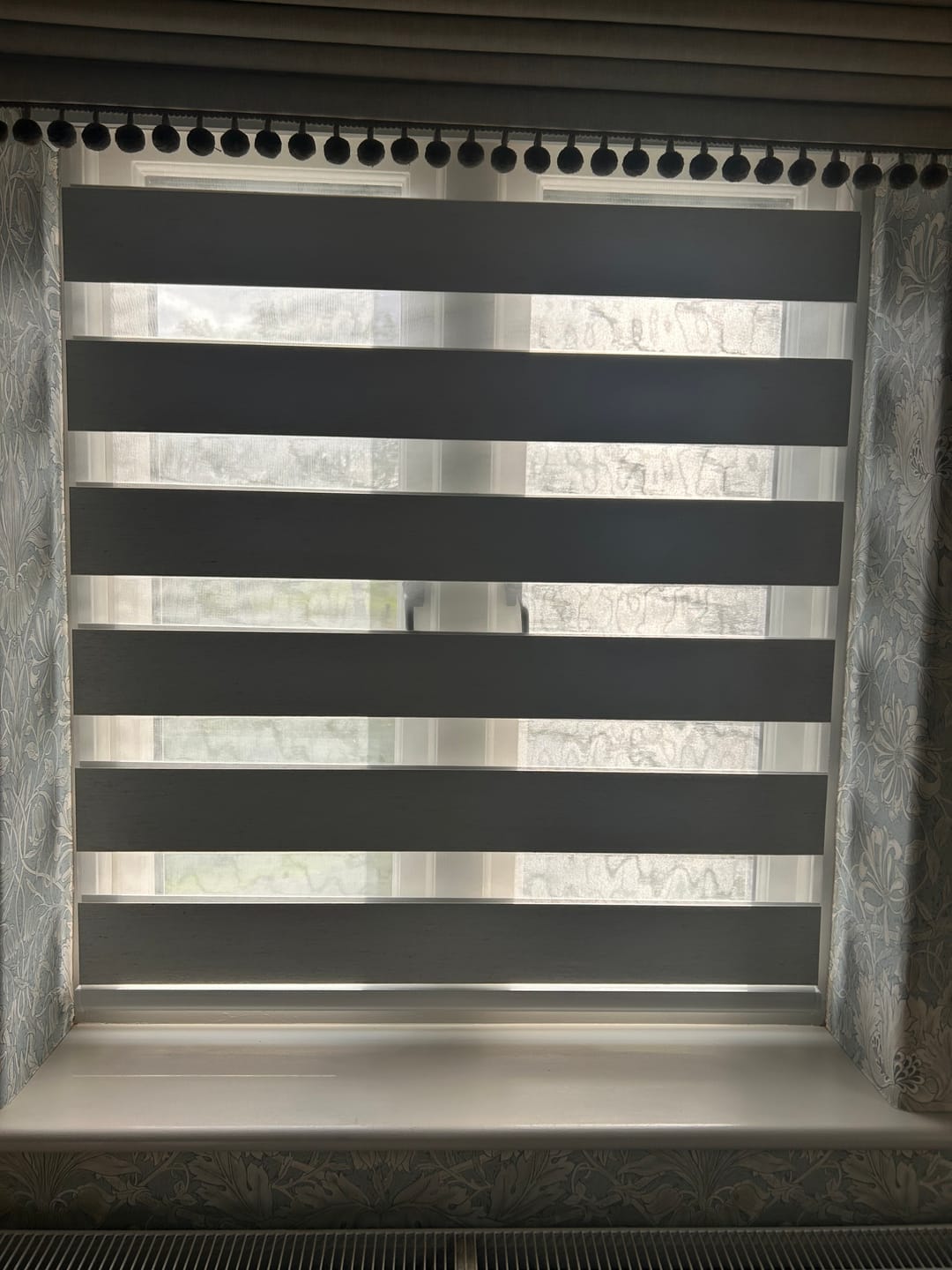 Customer photo review of SmartWings Motorized Zebra Shades 85% Blackout 95mm Ingrid