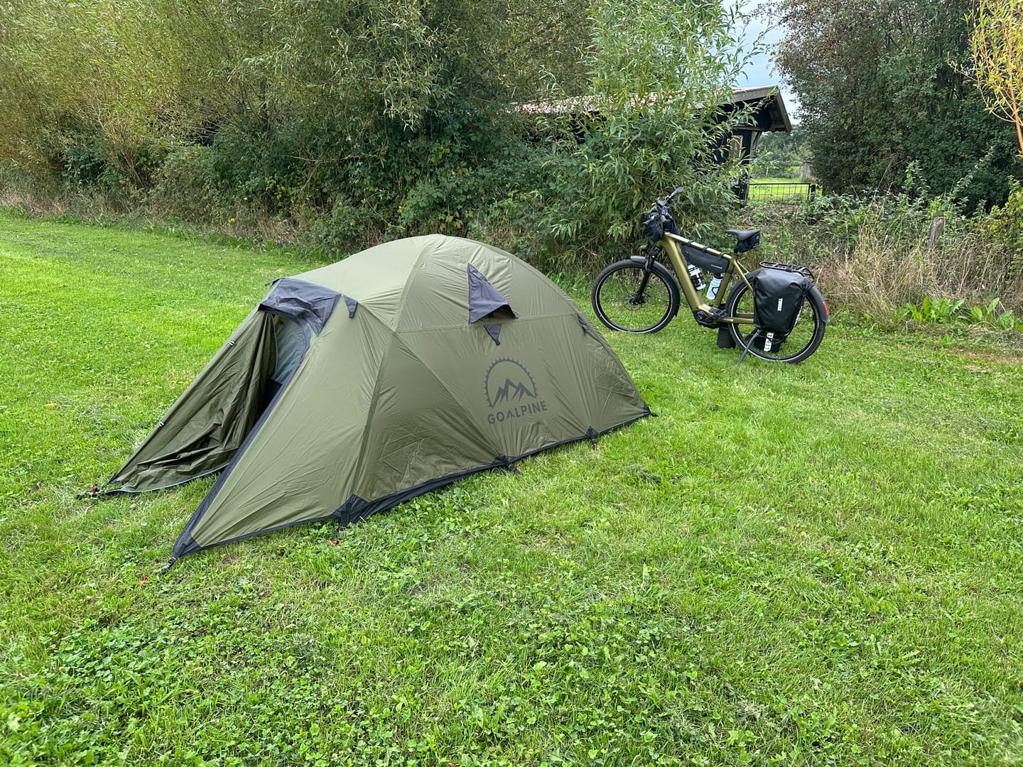 Customer photo review of GoAlpine® ESKAPADE II
