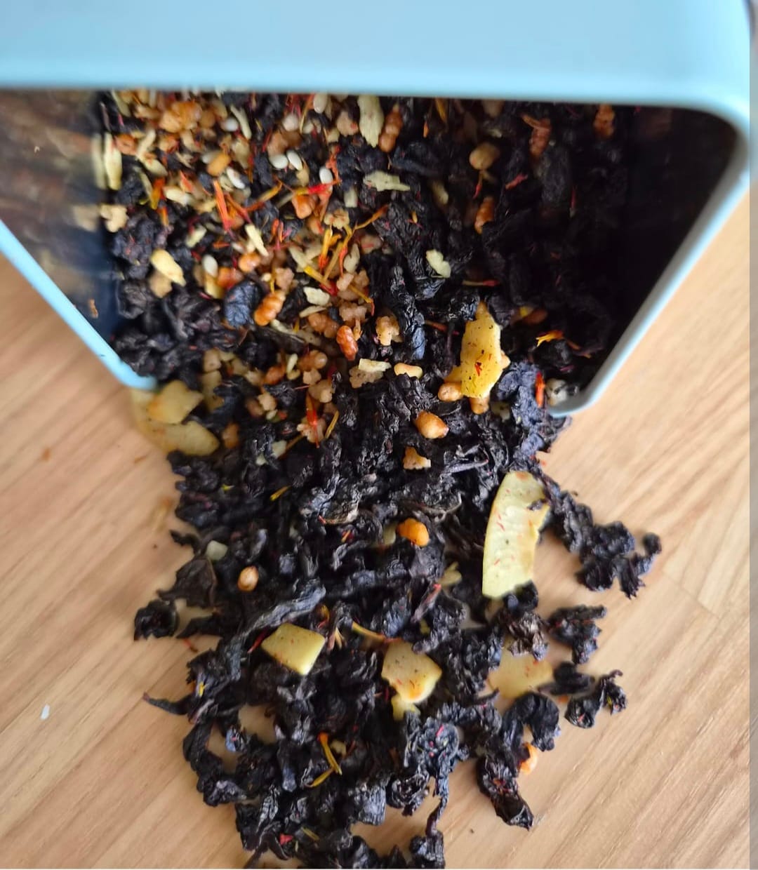 Customer photo review of Witches Brew – Oolong Tee mit geröstetem Sesam | Halloween Tee