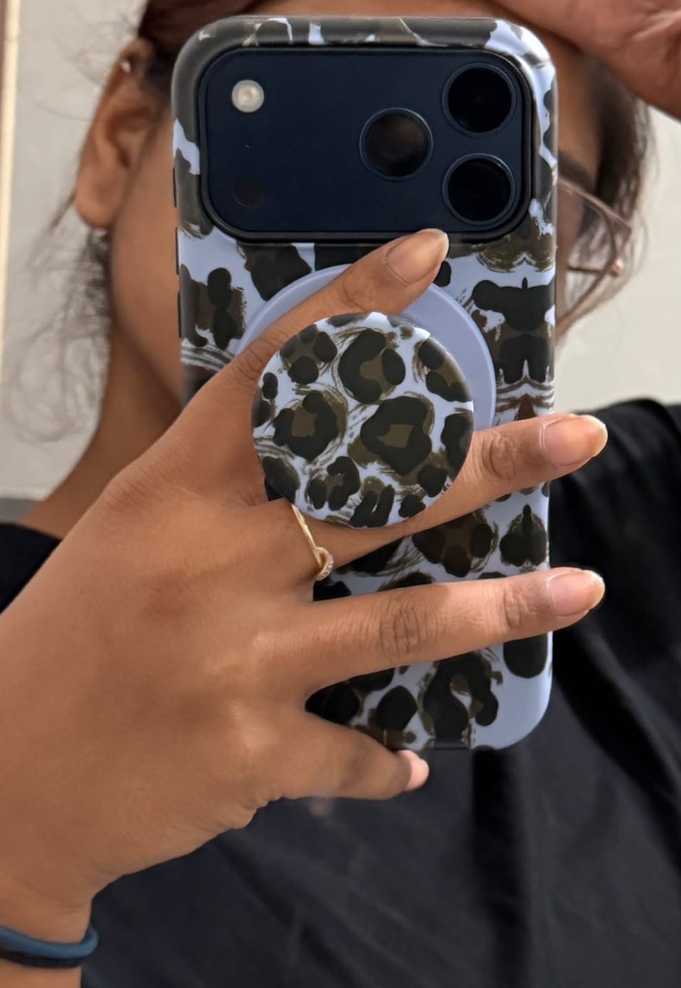 Customer photo review of Brown Blue Leopard Magsafe Magnetic Phone Holder iPhone Pre-Order Case