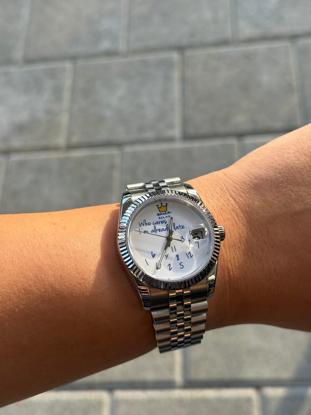 Customer photo review of EONDATE CLASSIC WATCH