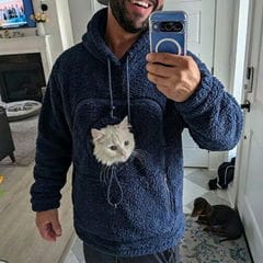 Customer photo review of PeekPet™️ Sudadera portamascotas