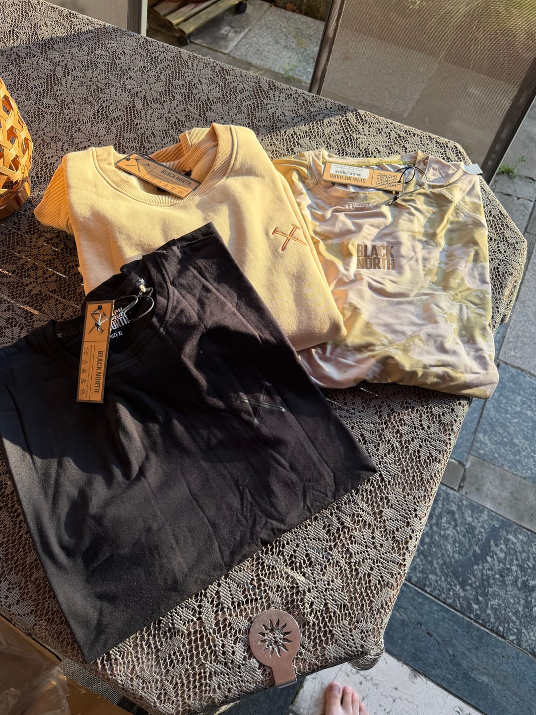 Customer photo review of Sweatshirt Crewneck Herren Coyote & Whisky Brown – Signature | Black North