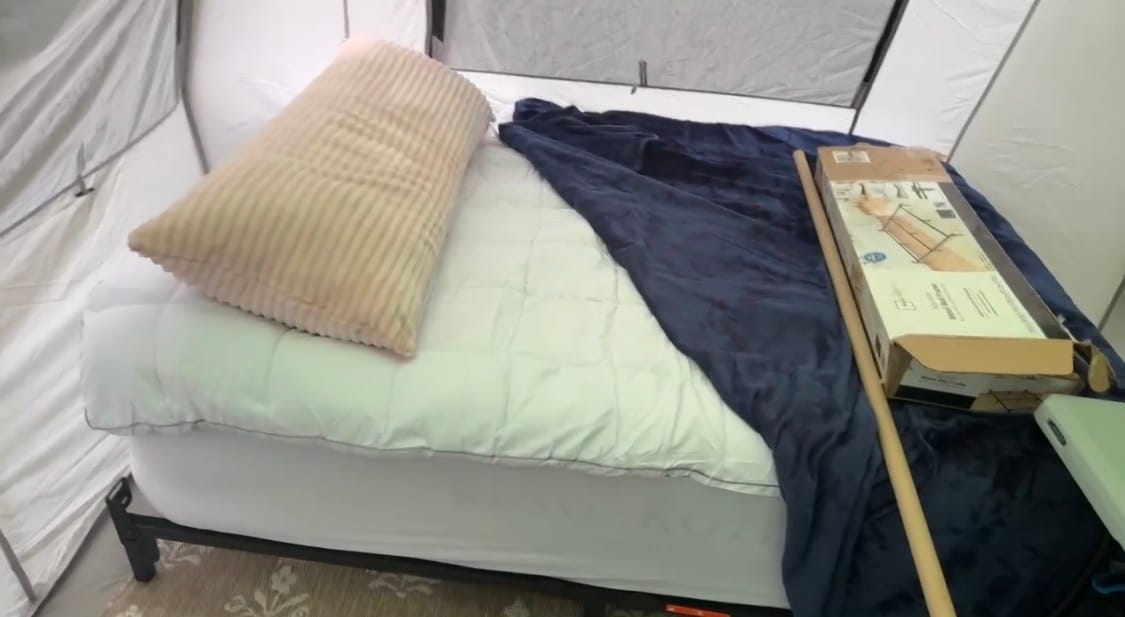 Customer photo review of King Koil Luxury Air Mattress with High Speed Built-in Pump