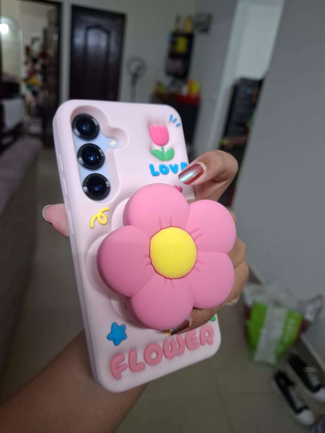 Customer photo review of 3D iPhone Samsung Flower Phone Holder Pre-Order Rubber Silicone Case