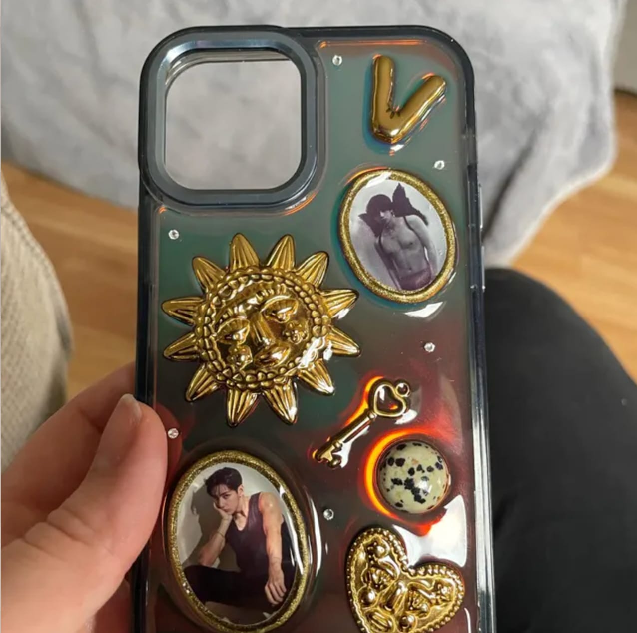 Customer photo review of SUN Memories with your Photo. Dark Chameleon Base