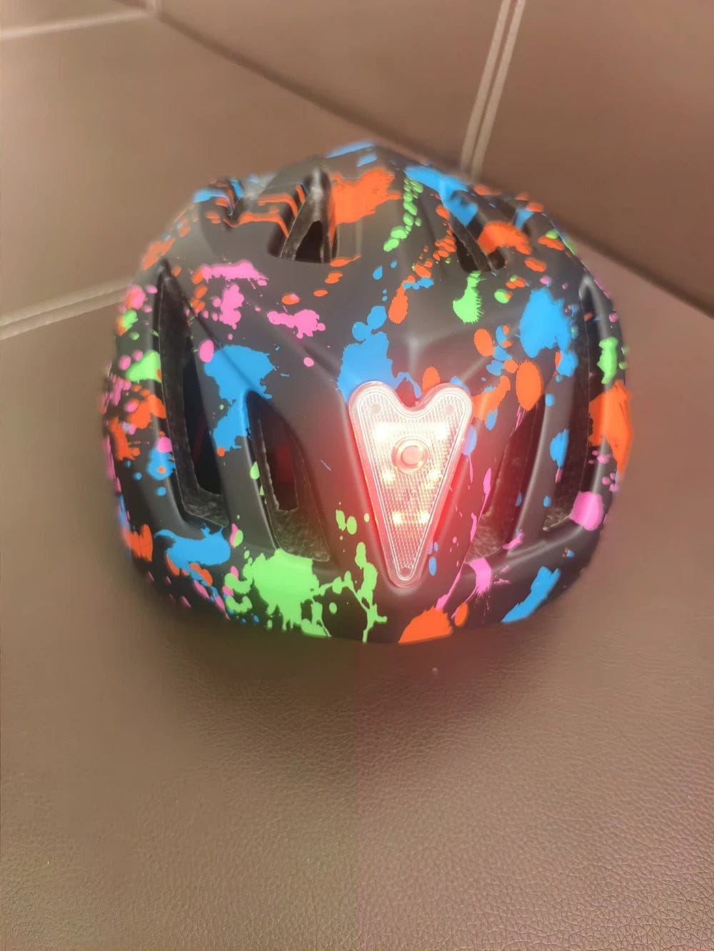 Customer photo review of 2-in-1 Kids Full-Face Helmet – Detachable Chin Guard, LED Safety Light & Ultra-Lightweight Protection