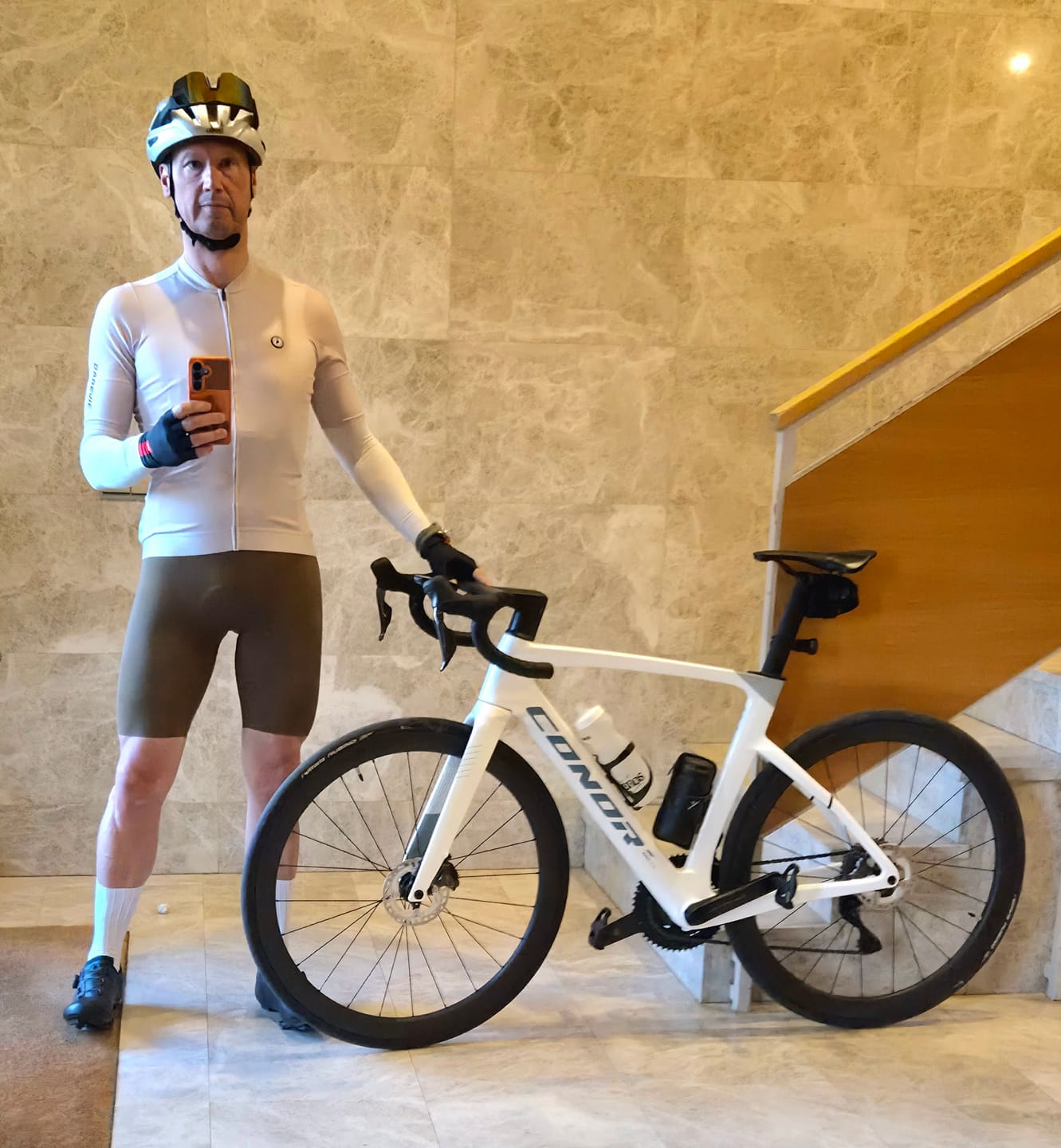 Customer photo review of AERO SOCKS - WHITE