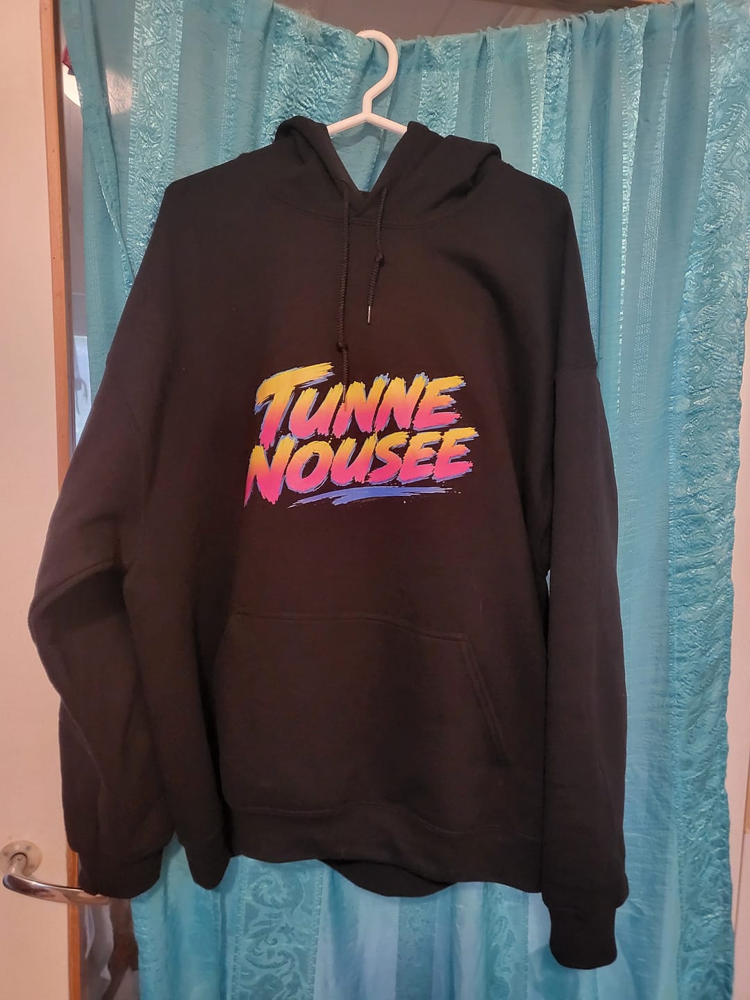Customer photo review of DJ AATEE81 Hoodie – AATEE81 Logo Streetwear Hoodie