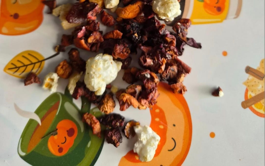 Customer photo review of Christmas Movie Tea – Früchtetee mit gebrannten Mandeln & Popcorn | Limitierter Winter Tee