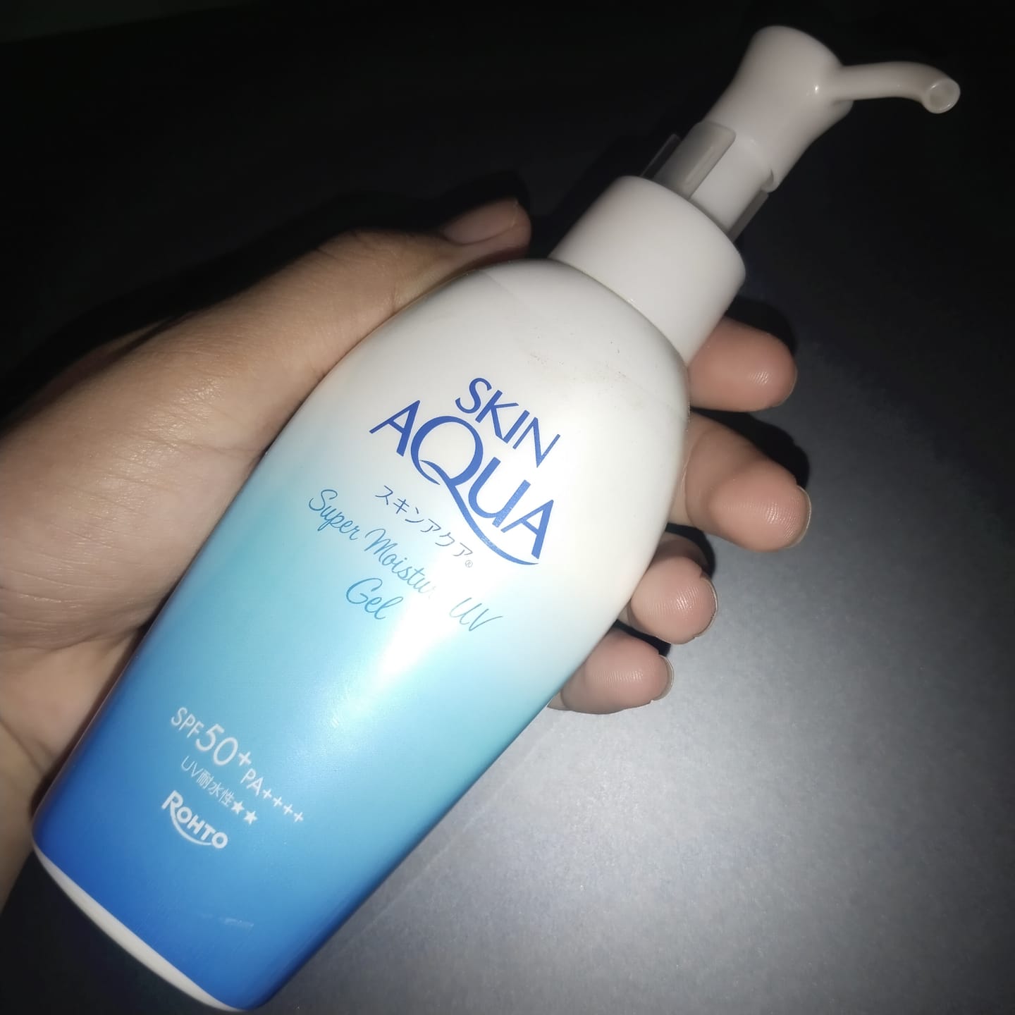 Customer photo review of Skin Aqua Super Moisture UV Gel 140g Pump SPF50+ PA++++