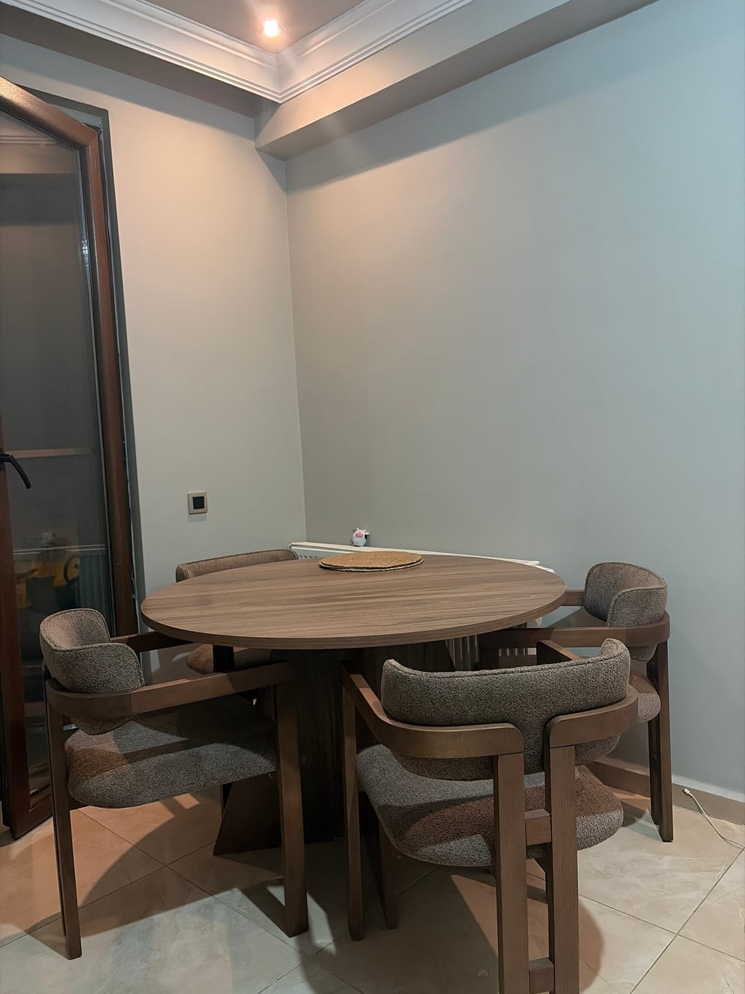 Customer photo review of Rani Home Yemek Masası Venedik Cevizi 120 Cm GA-5310