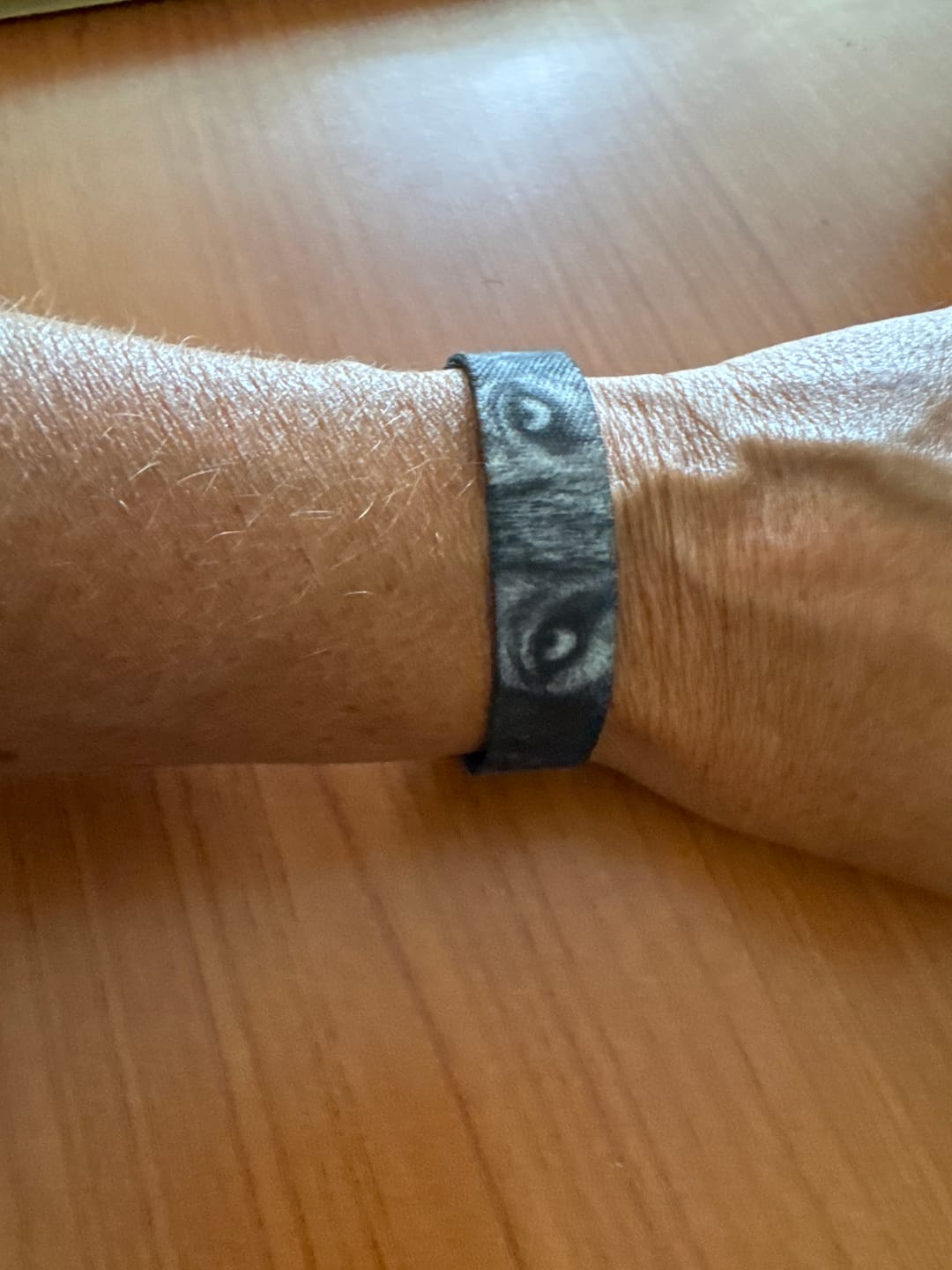 Customer photo review of Stronger Than Yesterday - Elastisches Armband