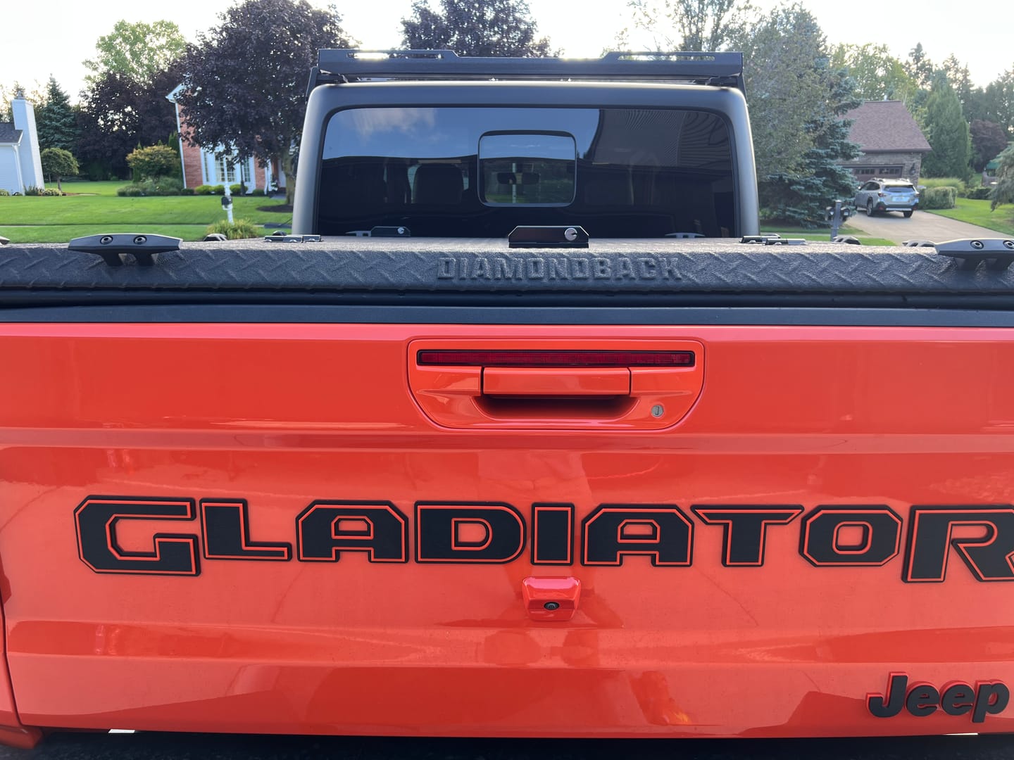 Customer photo review of Tailgate Handle Color-Matched (Fits Gladiator JT)