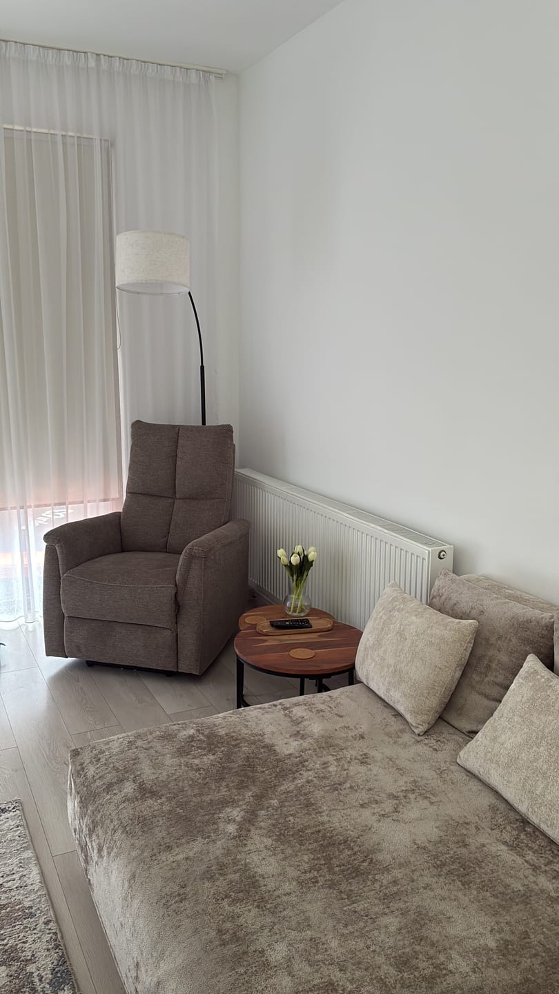 Customer photo review of Fotoliu recliner NEPTUN M, bej, stofa clasica/metal, functie de masaj ,76x94/160x96 cm