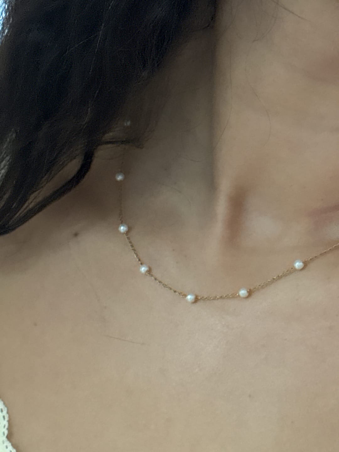 Customer photo review of Nura Pearl 18K Gold Necklace