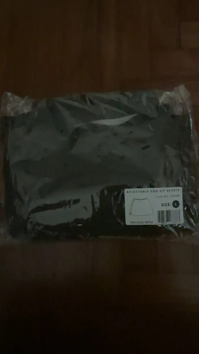 Customer photo review of Adjustable Side-Zip Skorts With Hidden Pocket