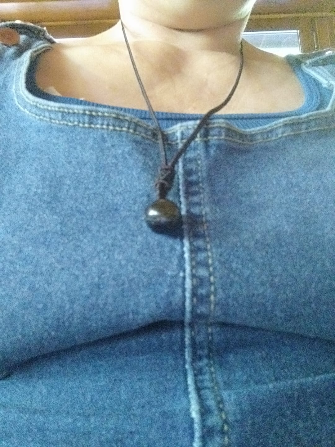 Customer photo review of Pendentif "Sphère" en Obsidienne Dorée