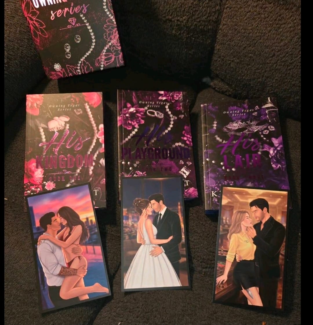 Customer photo review of Mother's Day Book Box
